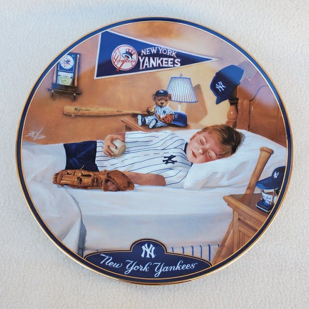 The Danbury Mint Sleep Tight, Slugger NY Yankees collectible plate